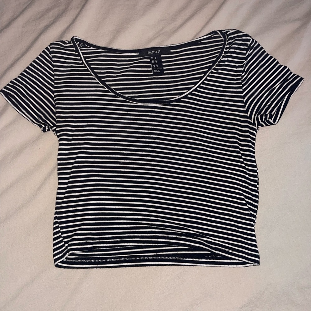Forever 21 Black and White Fitted Crop T-Shirt